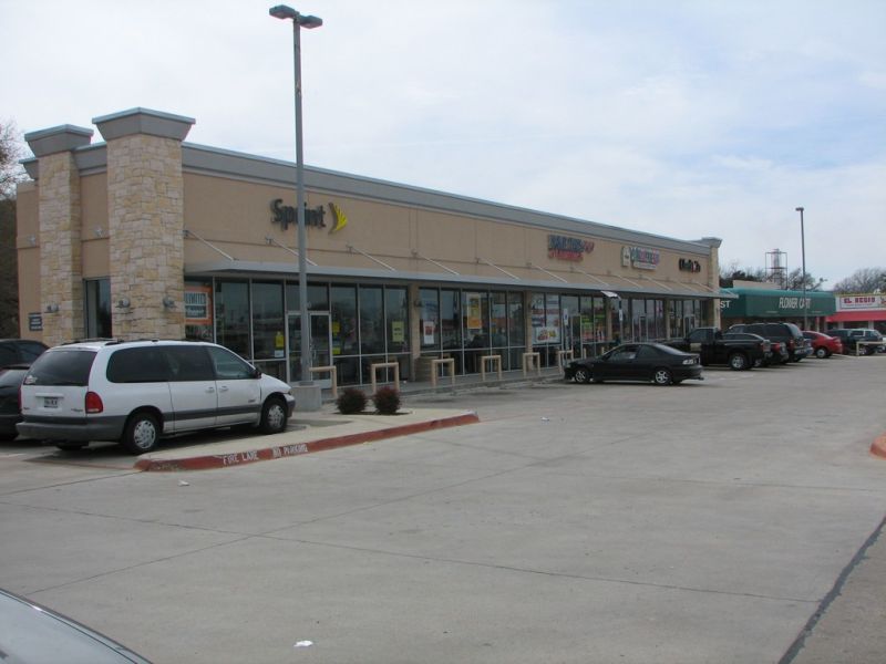 Bachman Lake Retail