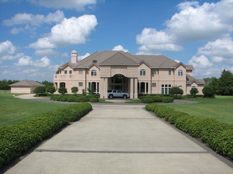 Luxury Mansion – DeSoto, TX